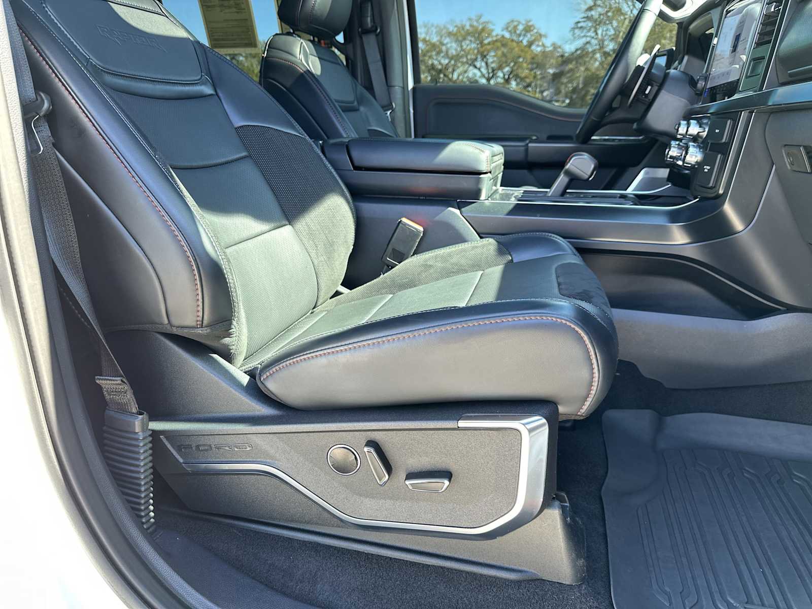 Used 2024 Ford F150 Raptor image 28