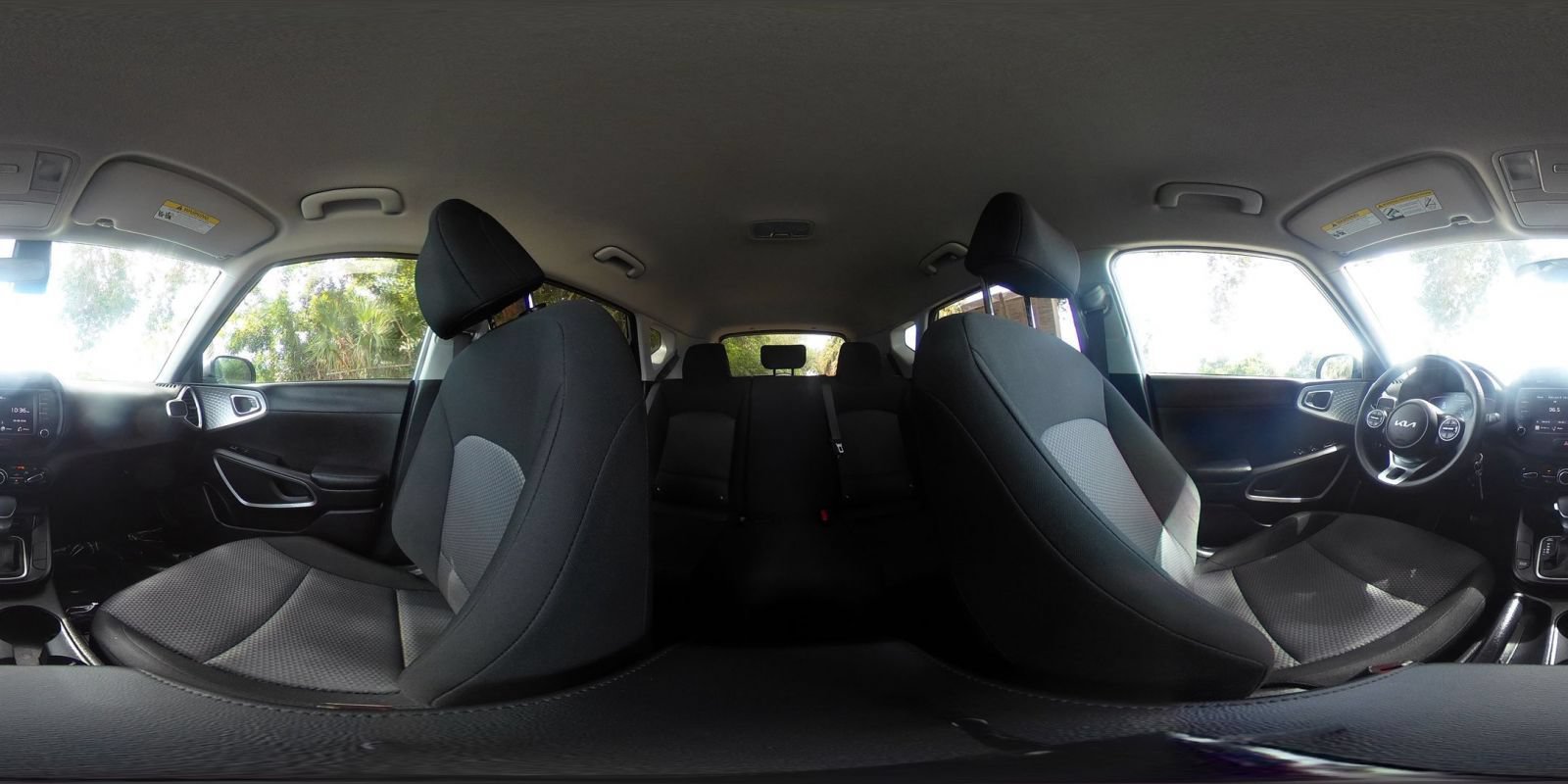 Used 2025 Kia Soul LX w/ LX Technology Package FWD image 41