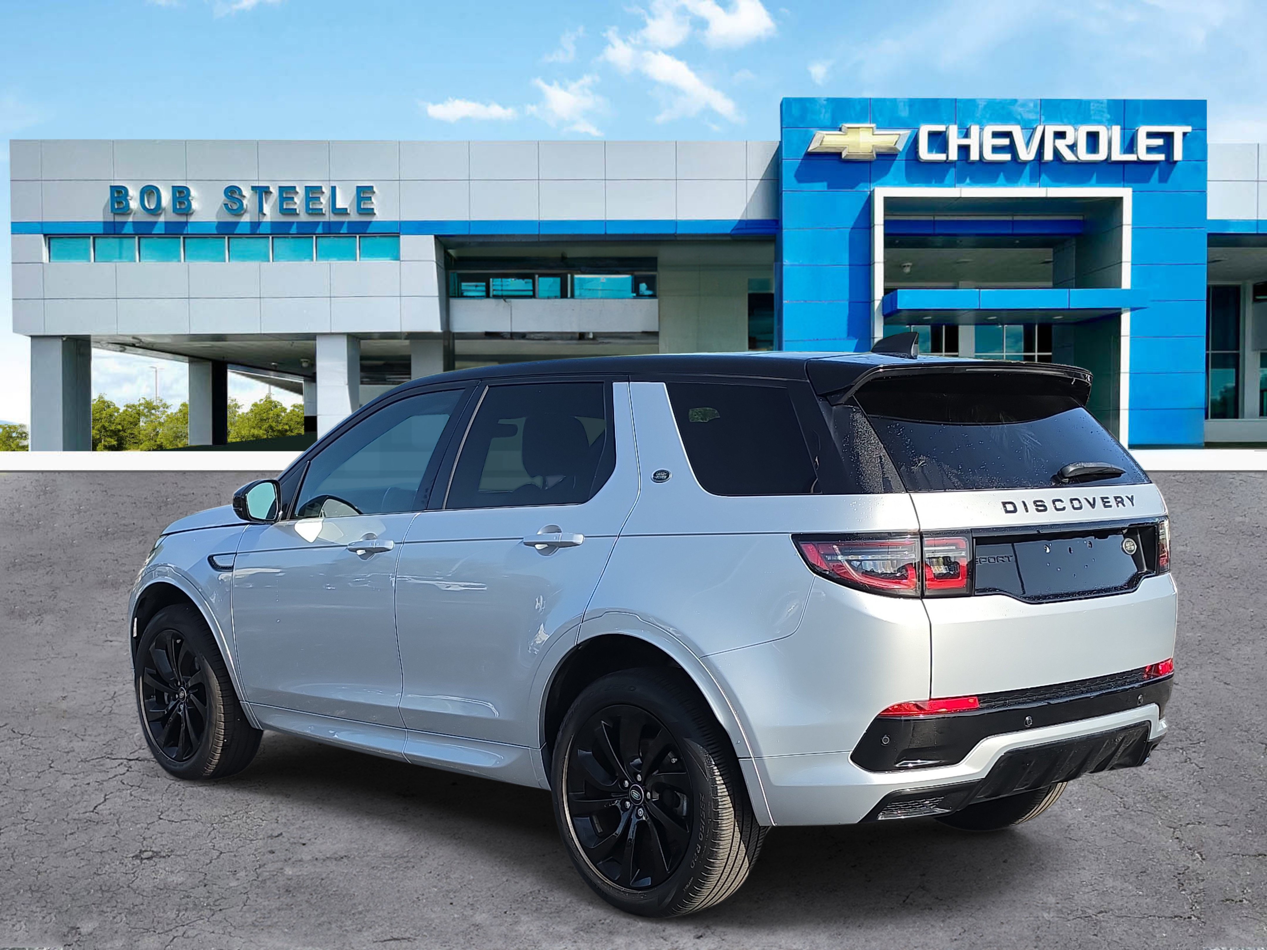 Used 2023 Land Rover Discovery Sport SE R-Dynamic AWD/4WD image 3