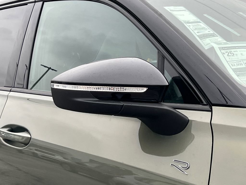 New 2026 Volkswagen Tiguan SE R-Line image 7