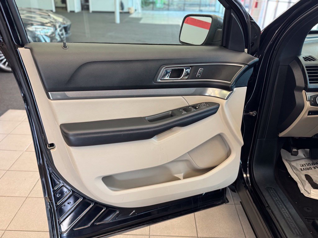 Used 2019 Ford Explorer XLT w/ Equipment Group 201A FWD image 10