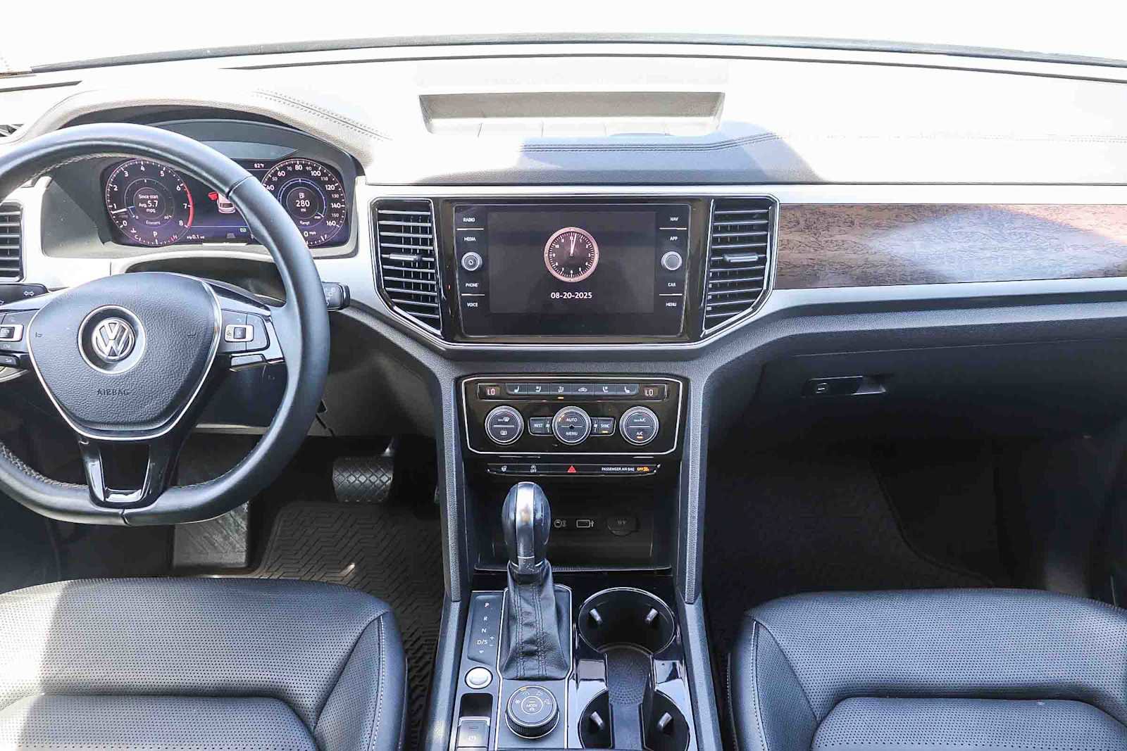 Used 2018 Volkswagen Atlas SEL Premium image 13