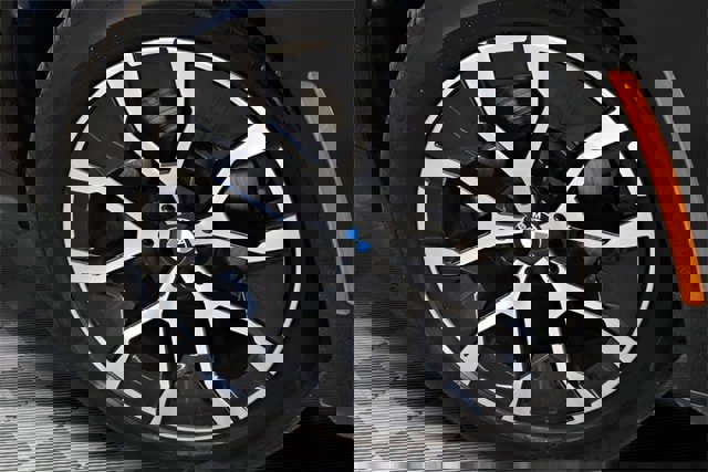 Used 2025 BMW X3 xDrive30i w/ Convenience Package image 30