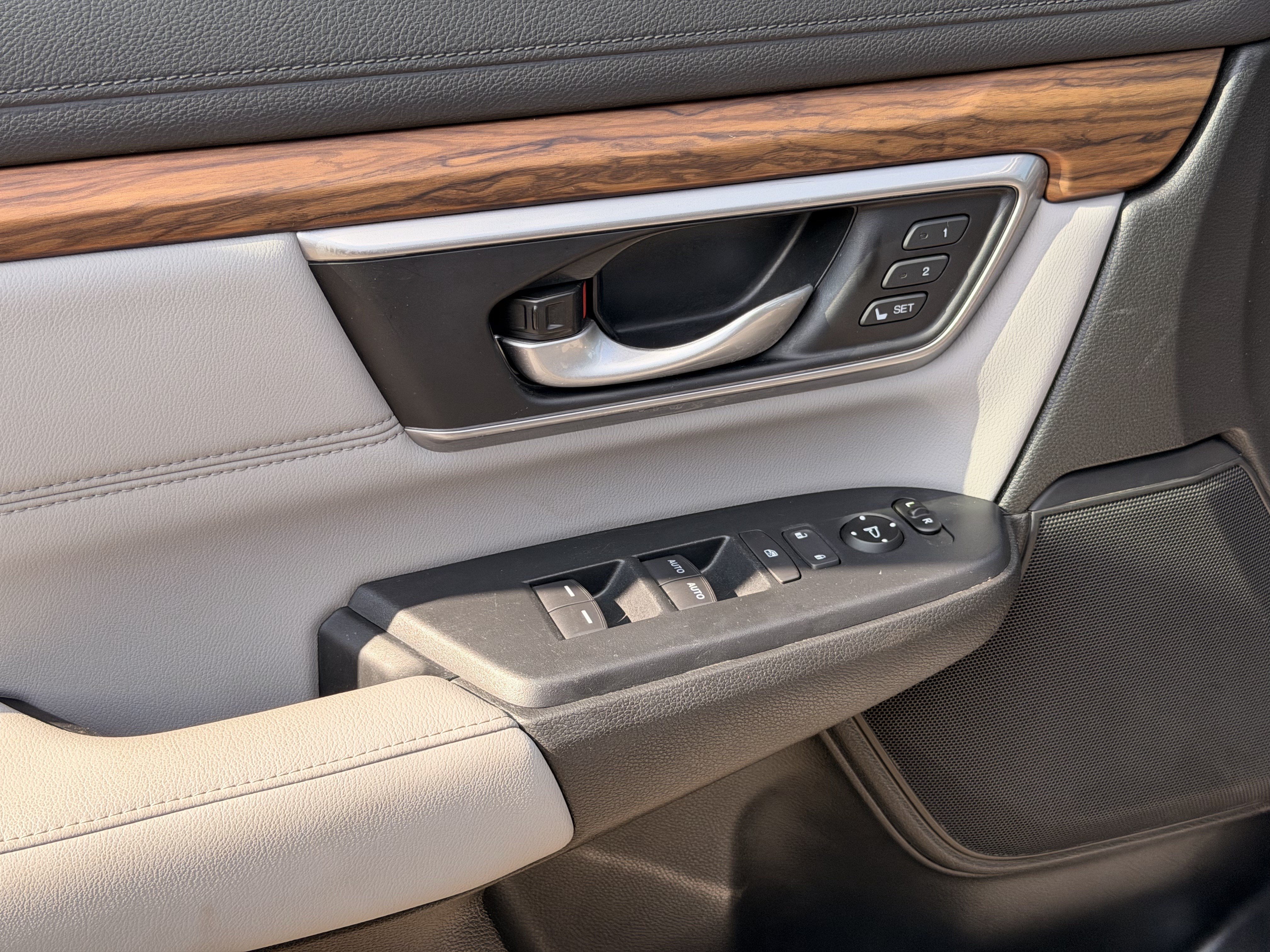 Certified 2020 Honda CR-V Touring image 11