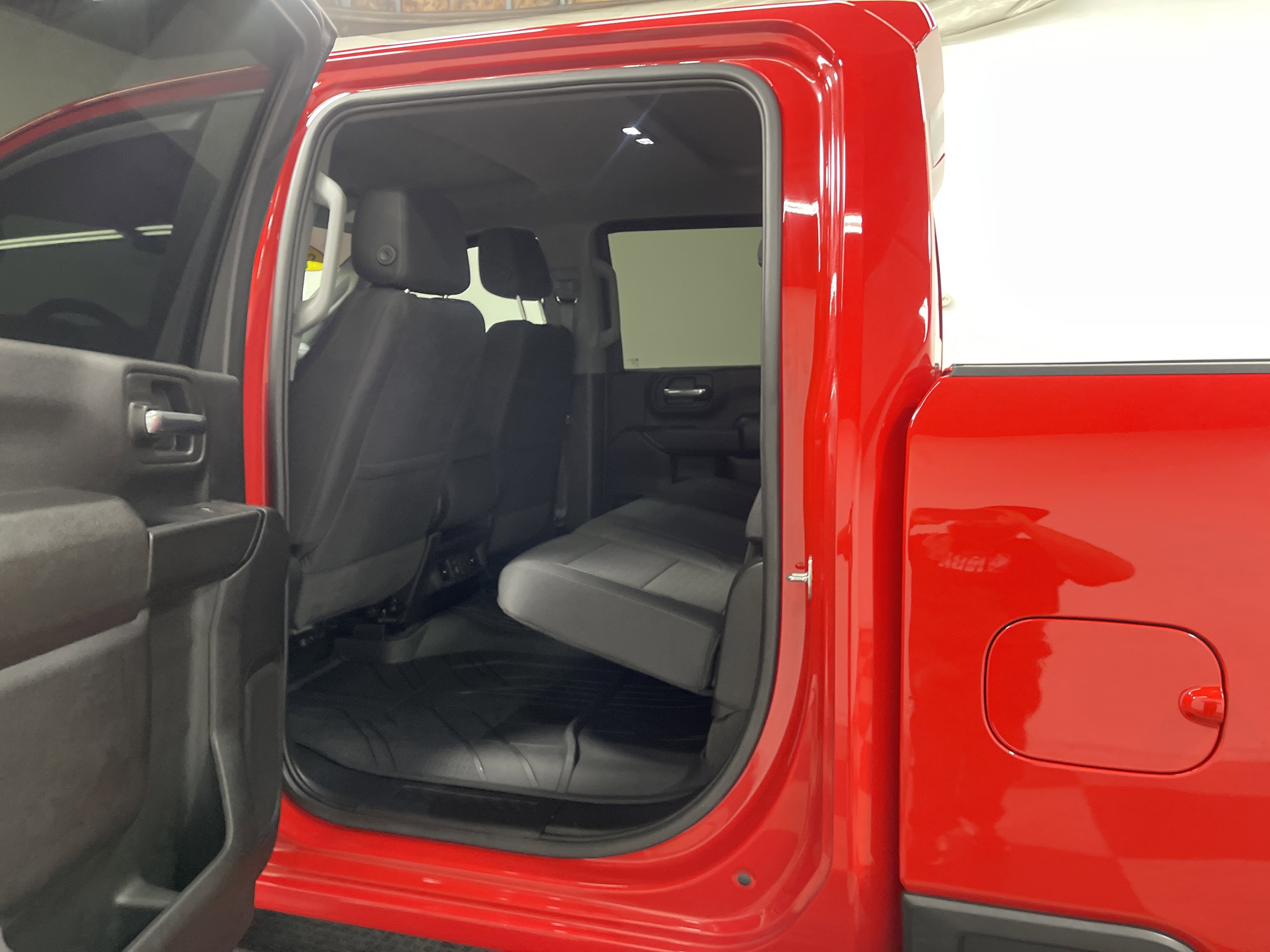 Used 2024 Chevrolet Silverado 2500 Custom w/ Custom Value Package image 13