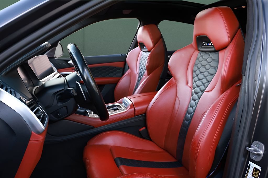 Used 2021 BMW X6 M w/ Competition Package AWD/4WD image 2