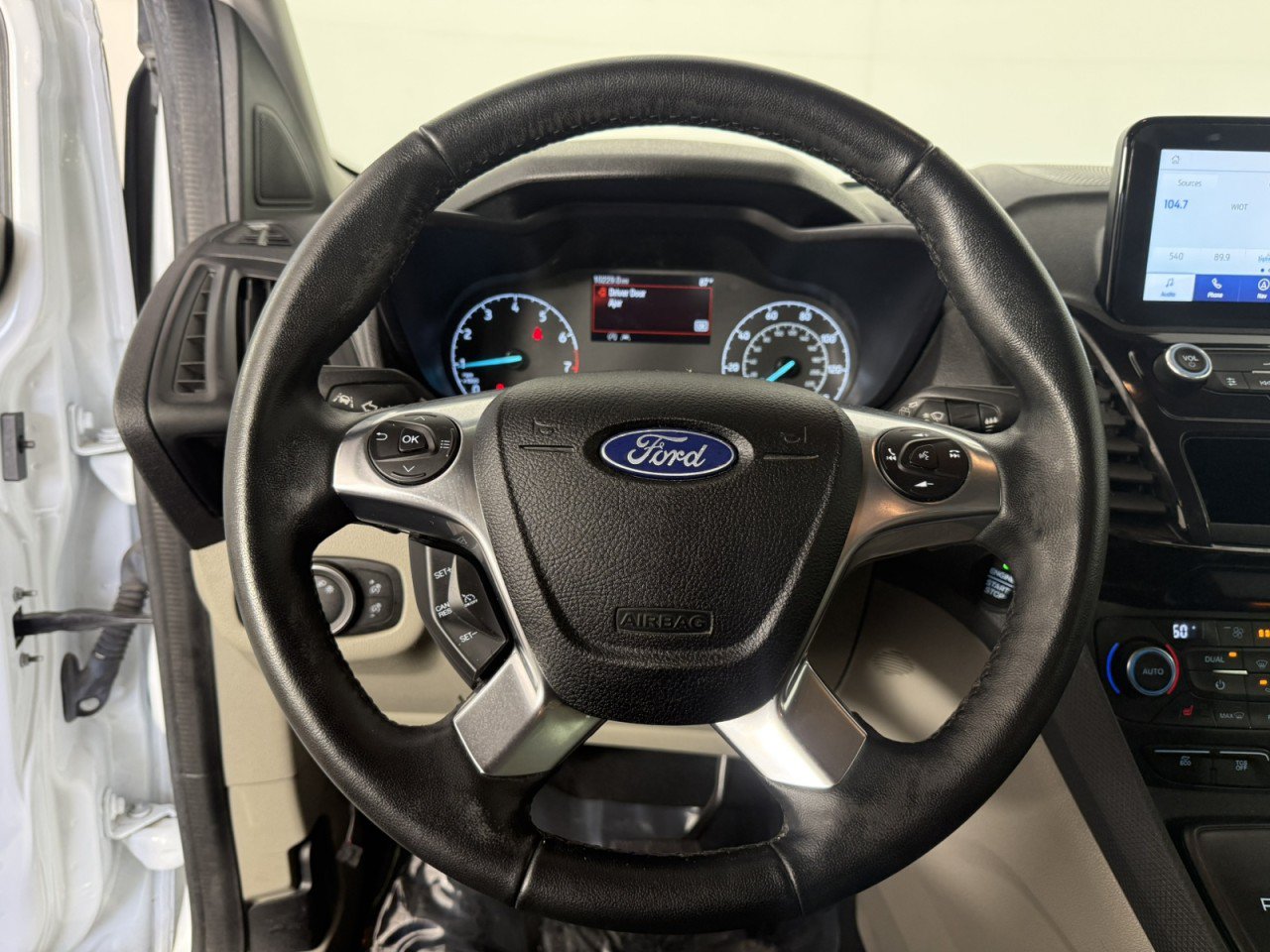 Used 2023 Ford Transit Connect Titanium FWD image 20