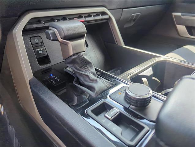 Used 2022 Toyota Tundra SR5 w/ SR5 Convenience Package AWD/4WD image 14