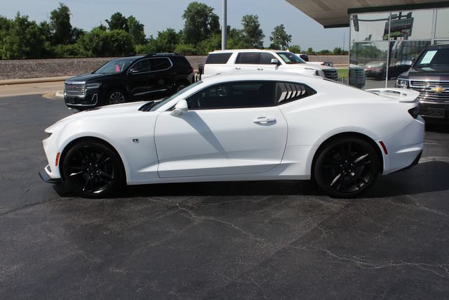 Used 2021 Chevrolet Camaro SS RWD image 8