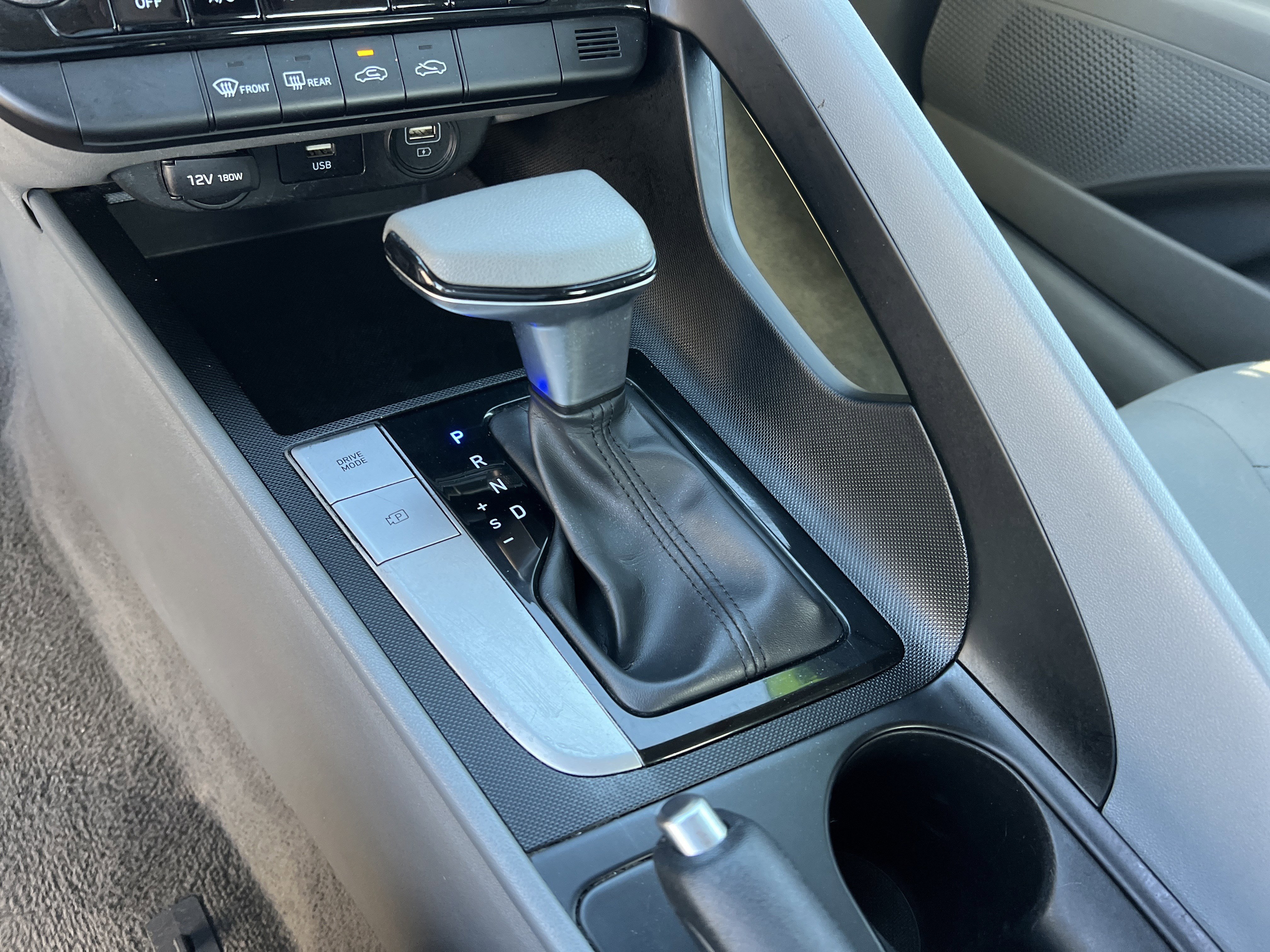 Used 2023 Hyundai Elantra SEL FWD image 9