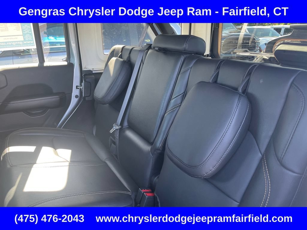 Certified 2024 Jeep Wrangler Unlimited Sahara w/ Technology Group AWD/4WD image 41