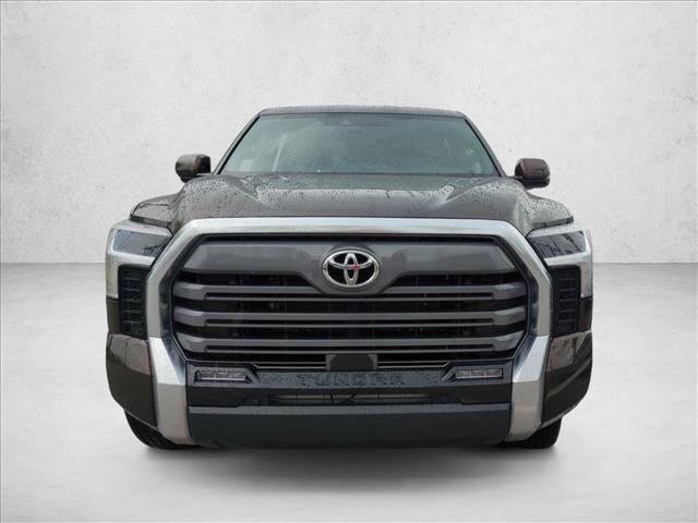Used 2025 Toyota Tundra Limited AWD/4WD image 2