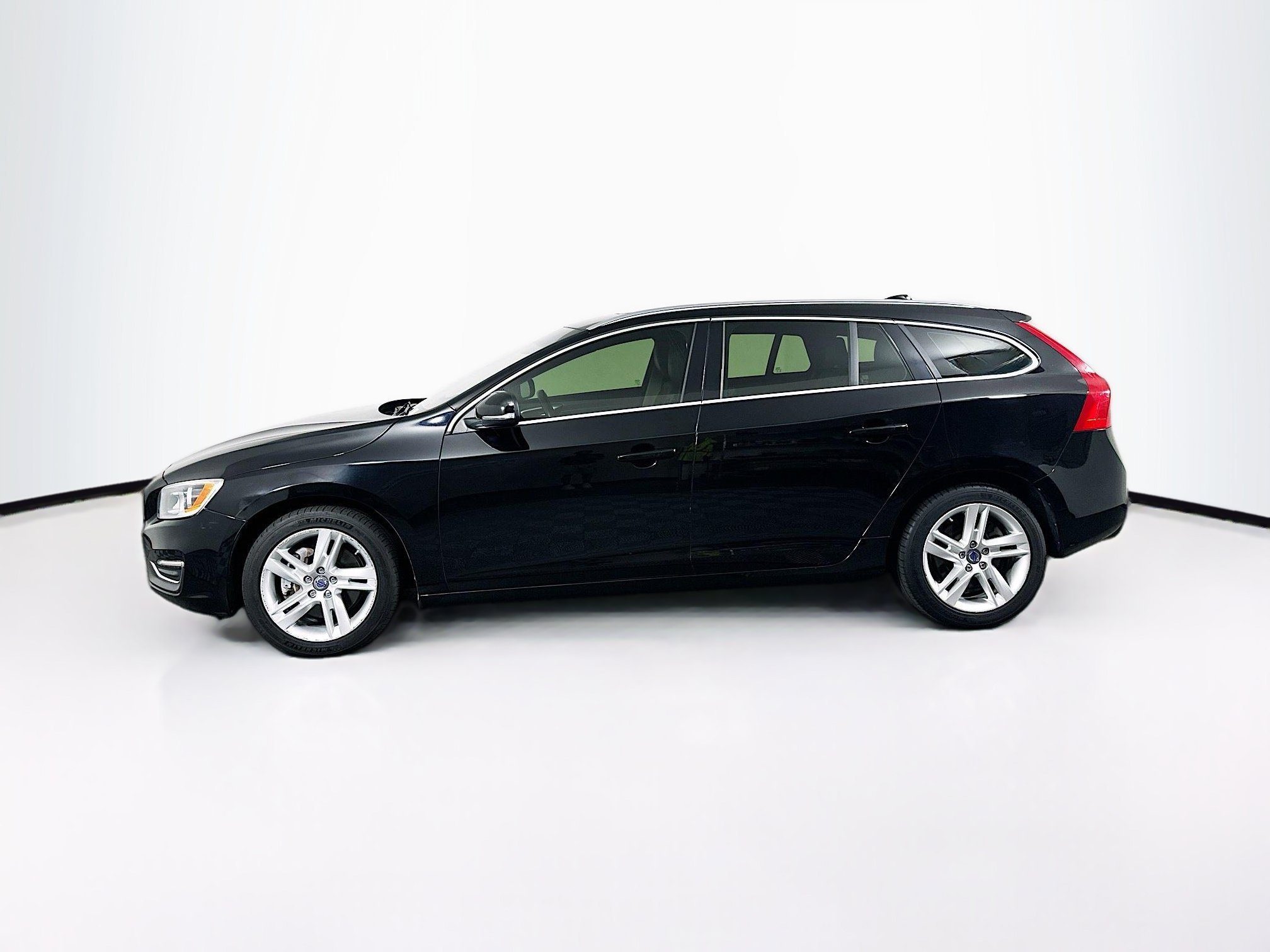 Used 2015 Volvo V60 T5 Premier AWD/4WD image 4
