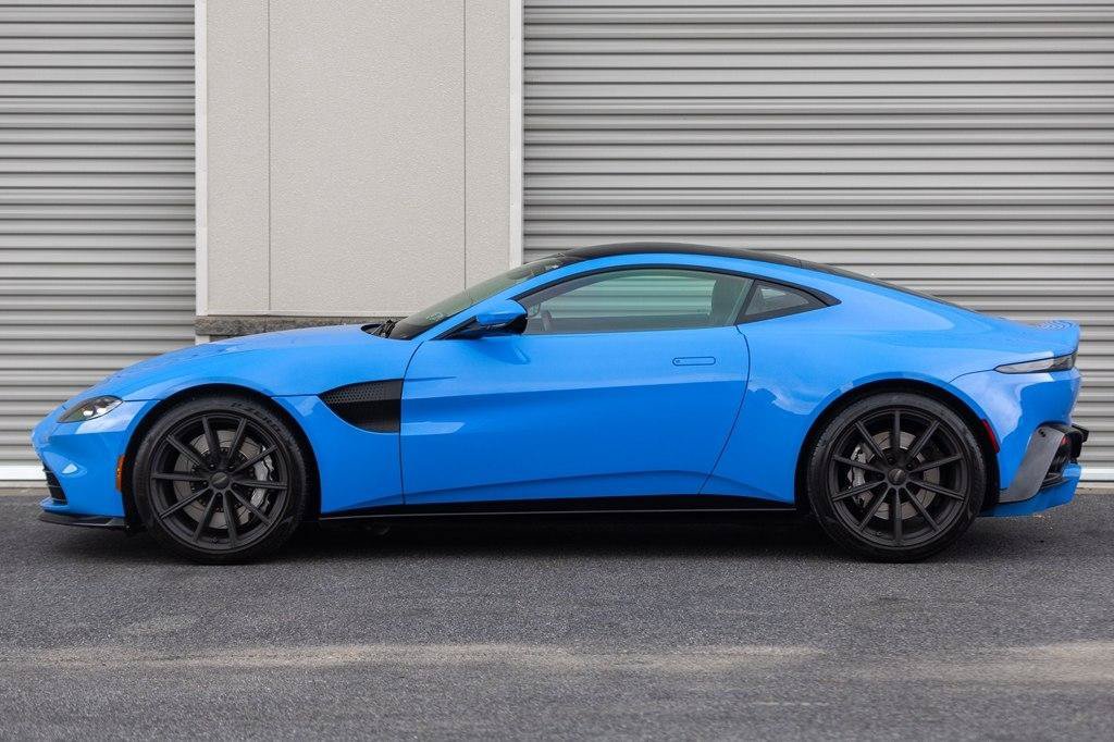 Used 2021 Aston Martin V8 Vantage Coupe RWD image 33