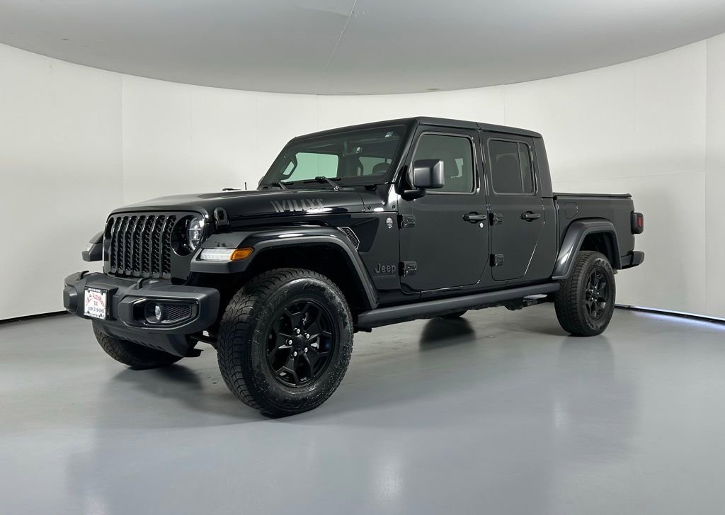Used 2022 Jeep Gladiator Willys AWD/4WD image 3