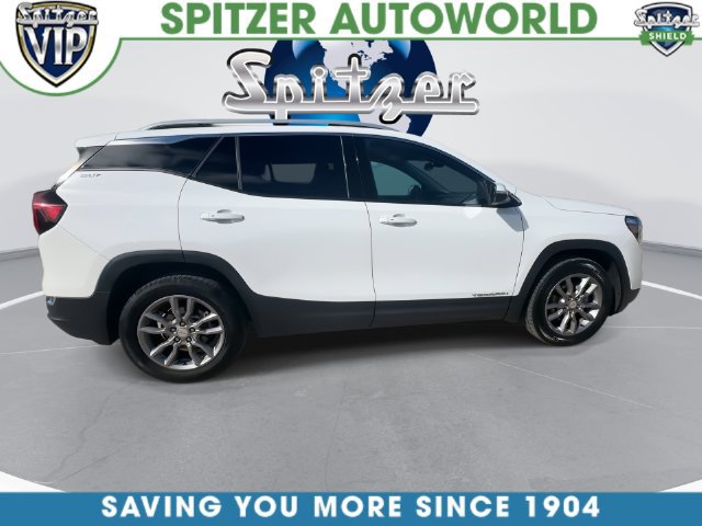Used 2024 GMC Terrain SLT AWD/4WD image 16