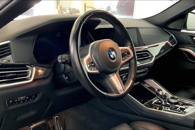 Used 2021 BMW X6 M50i image 7