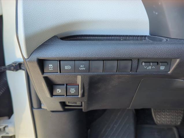 Used 2025 Toyota Sienna XLE w/ XLE Plus Package FWD image 10