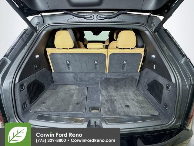 Used 2025 Cadillac Escalade IQ Luxury 2 image 29