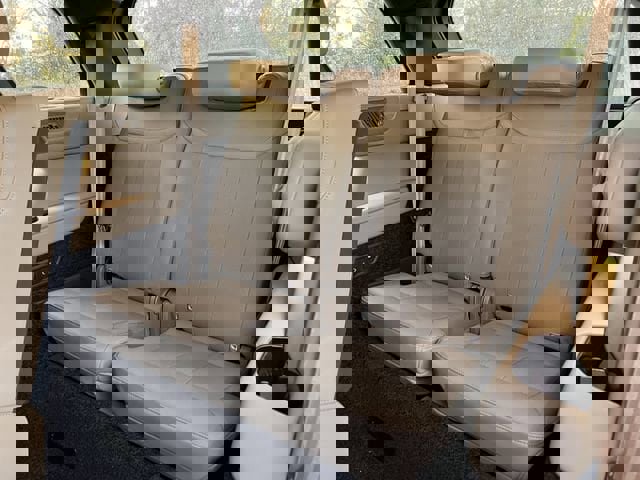 Used 2025 Land Rover Range Rover Long Wheelbase SE image 28