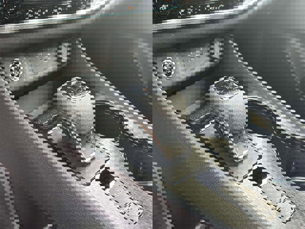 Certified 2023 Nissan Rogue SV image 30