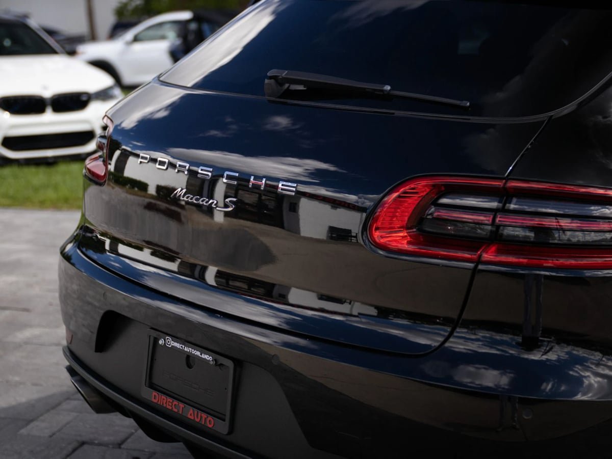 Used 2015 Porsche Macan S w/ Infotainment Package AWD/4WD image 12