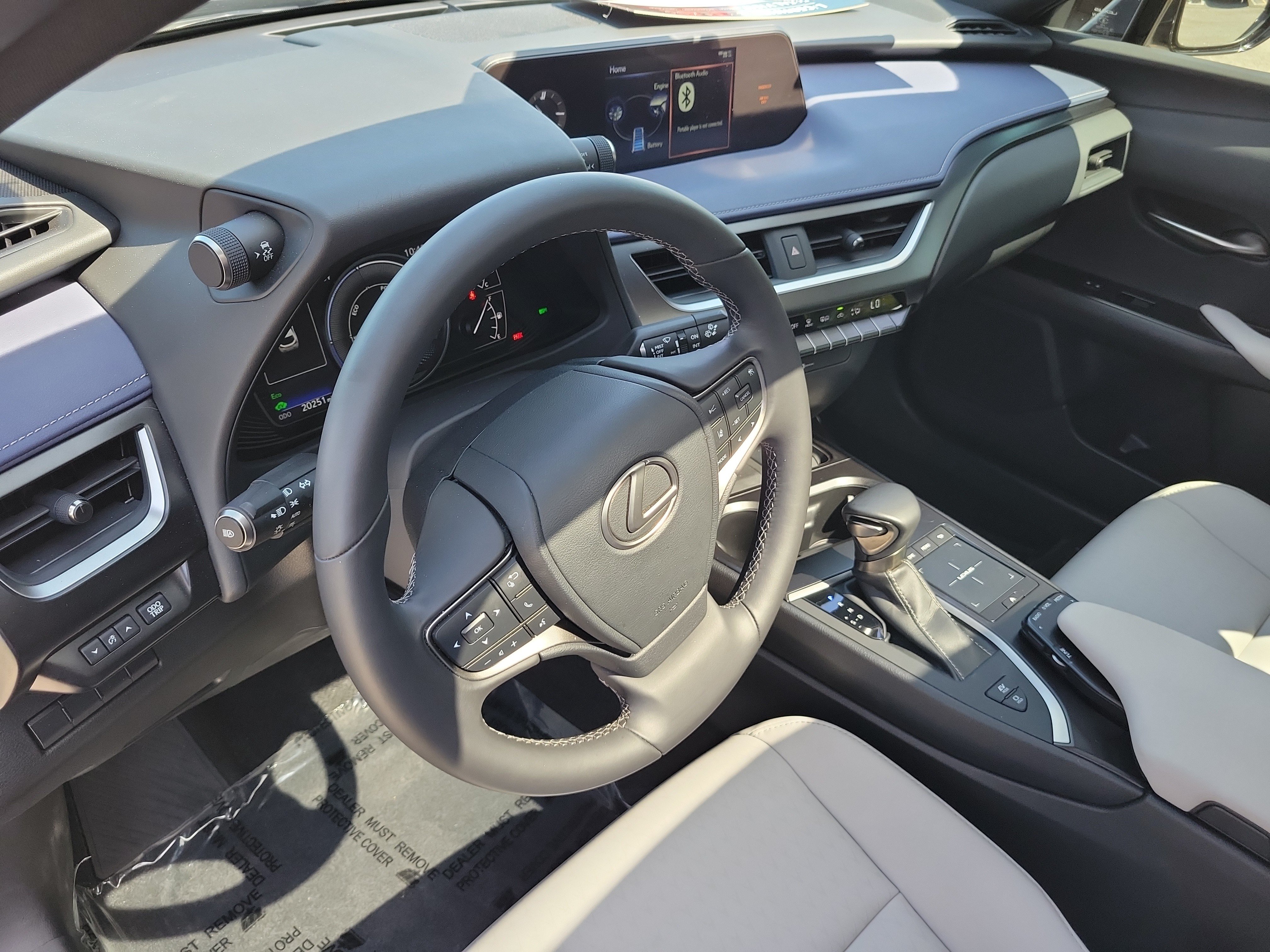 Used 2022 Lexus UX 250h w/ Accessory Package (Z2) AWD/4WD image 21