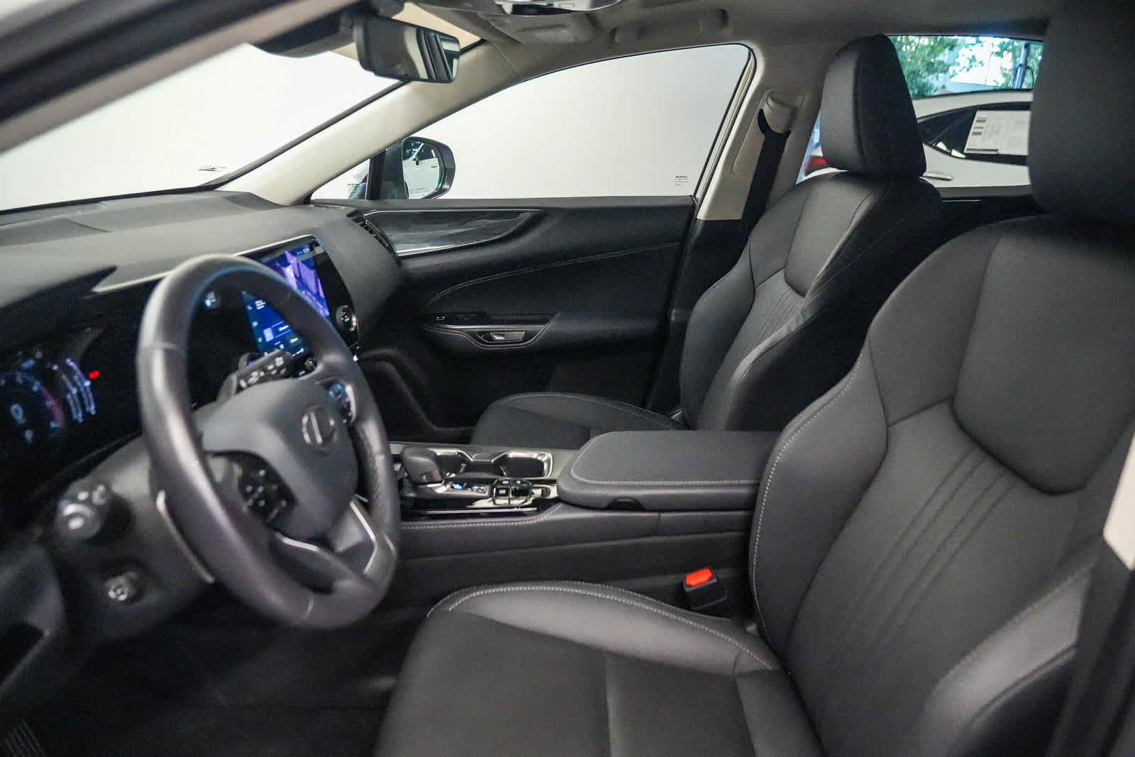 Used 2025 Lexus NX 350 AWD w/ Cold Area Package image 18