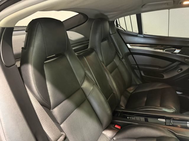 Used 2012 Porsche Panamera S RWD image 33