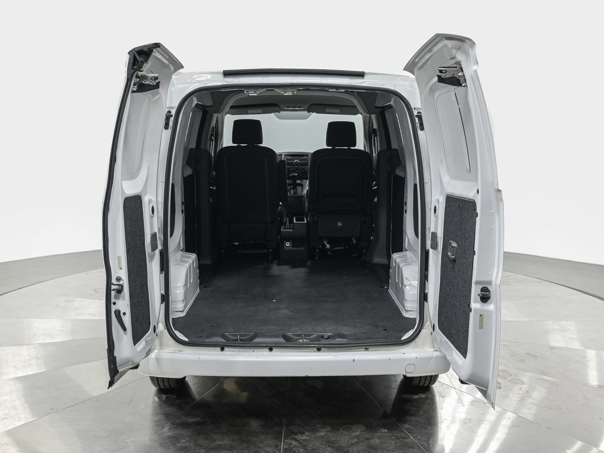 Used 2015 Nissan NV200 SV w/ Exterior Appearance Package FWD image 5