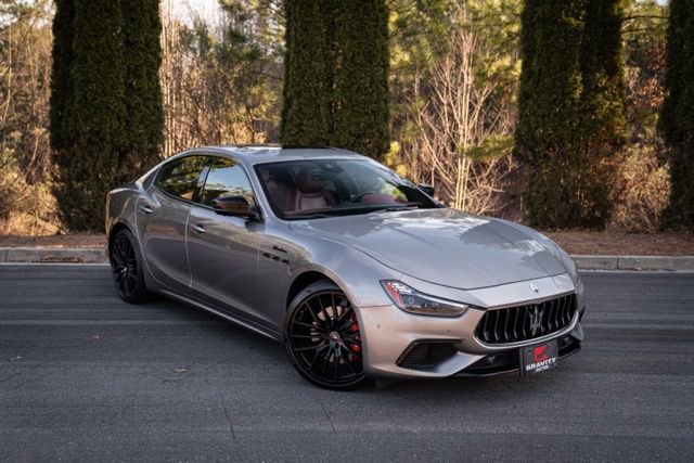 Used 2022 Maserati Ghibli Modena image 4