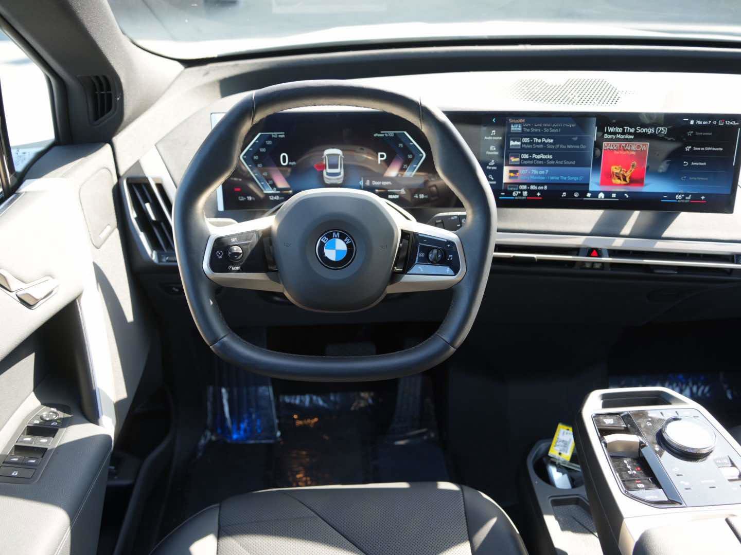 Used 2026 BMW iX xDrive45 w/ Premium Package image 8