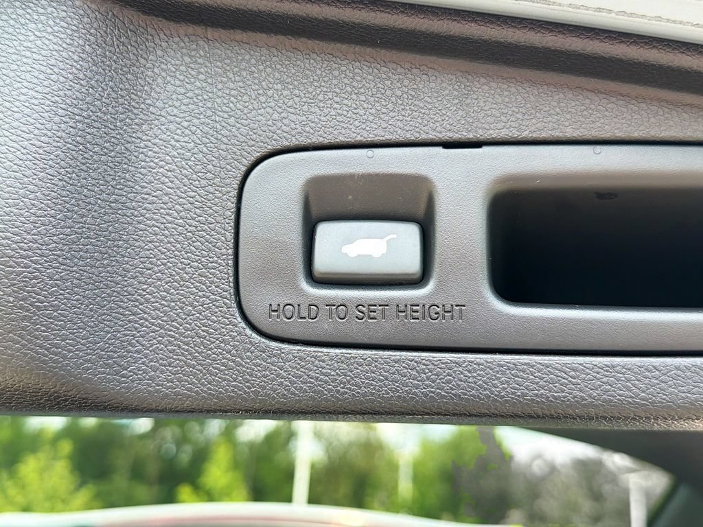 Used 2020 Honda CR-V Touring image 31