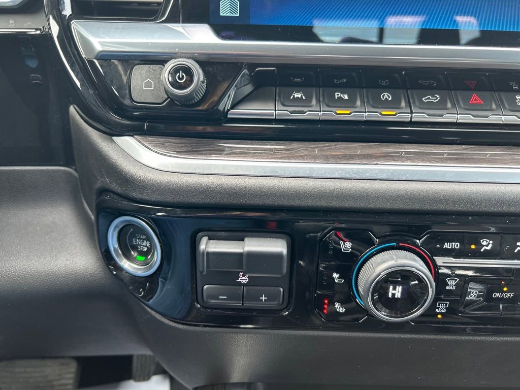 Used 2023 Chevrolet Silverado 1500 LTZ w/ LTZ Premium Package image 30