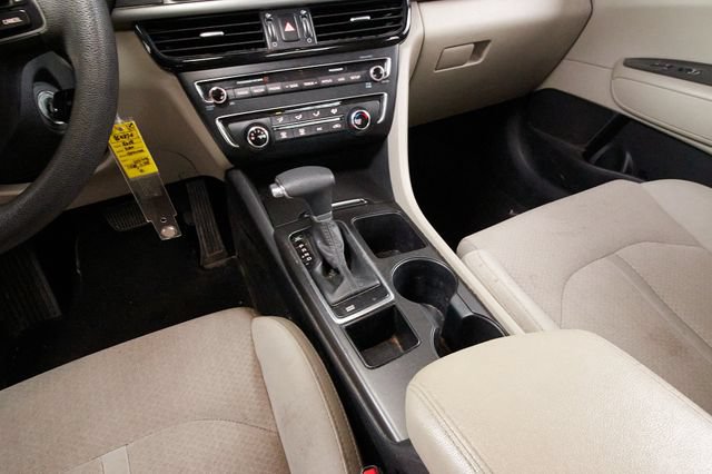 Used 2018 Kia Optima LX FWD image 9