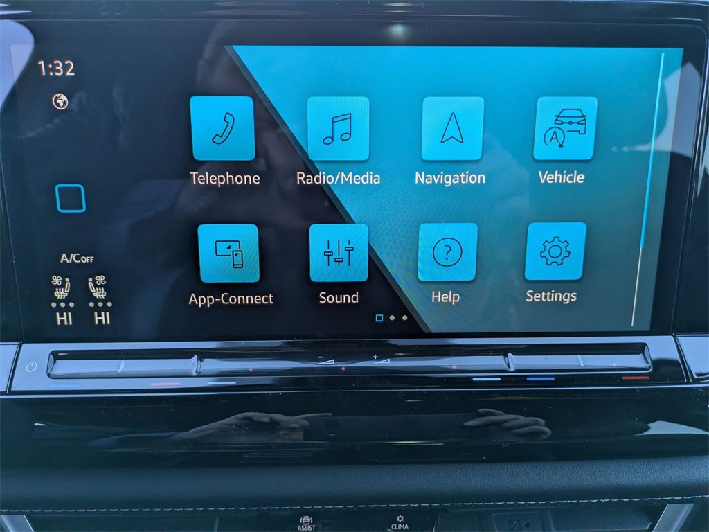 New 2026 Volkswagen Atlas Cross Sport SE image 21