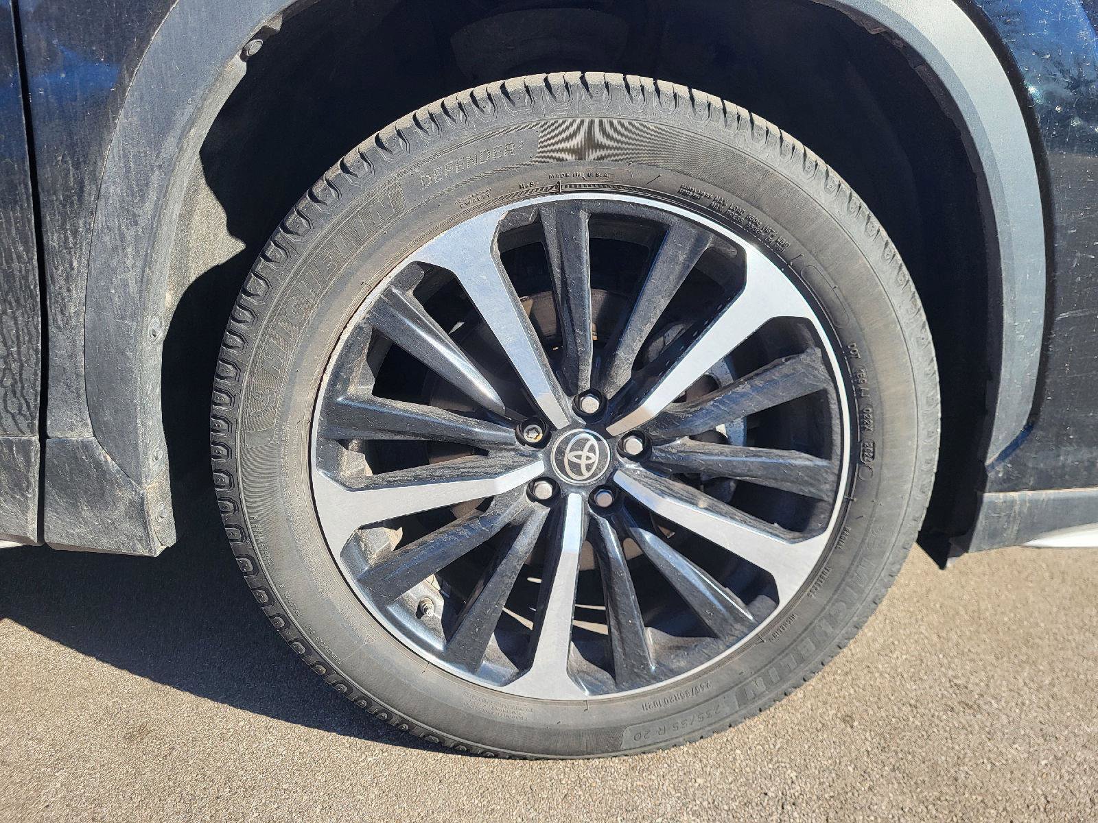 Used 2021 Toyota Highlander XSE image 14