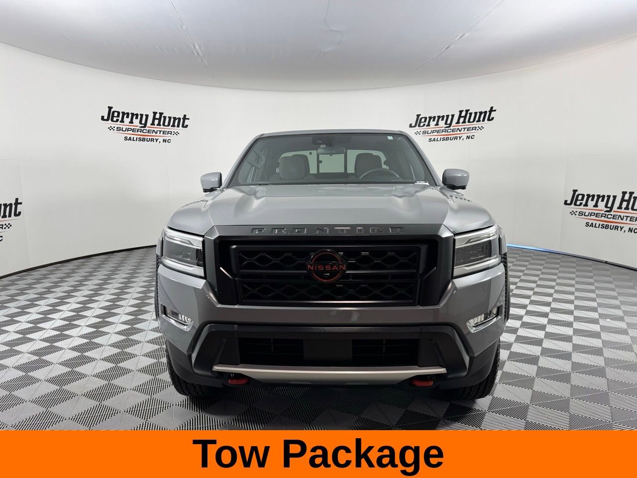 Used 2022 Nissan Frontier Pro-X image 3