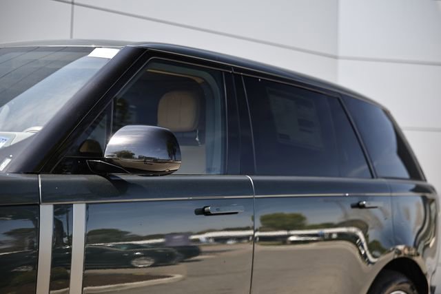 New 2026 Land Rover Range Rover Long Wheelbase SE image 3
