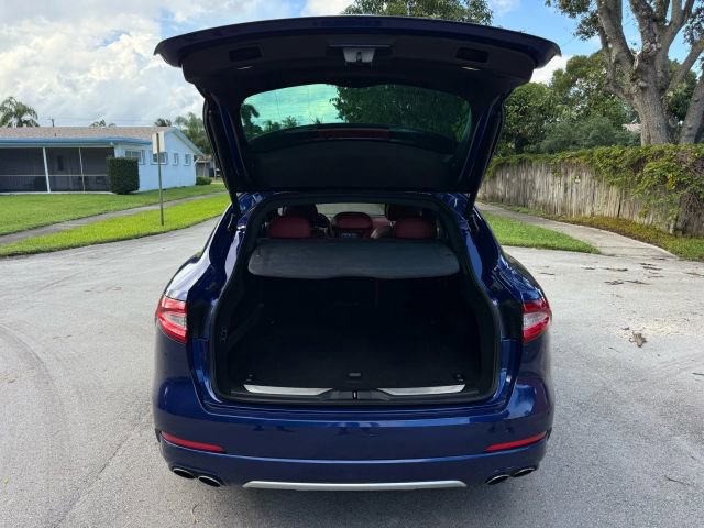 Used 2018 Maserati Levante GranLusso image 17