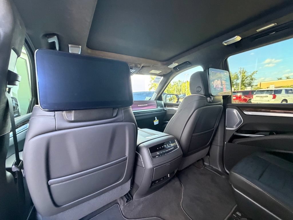 New 2026 Cadillac Escalade Platinum Sport w/ LPO, ONYX Package AWD/4WD image 25