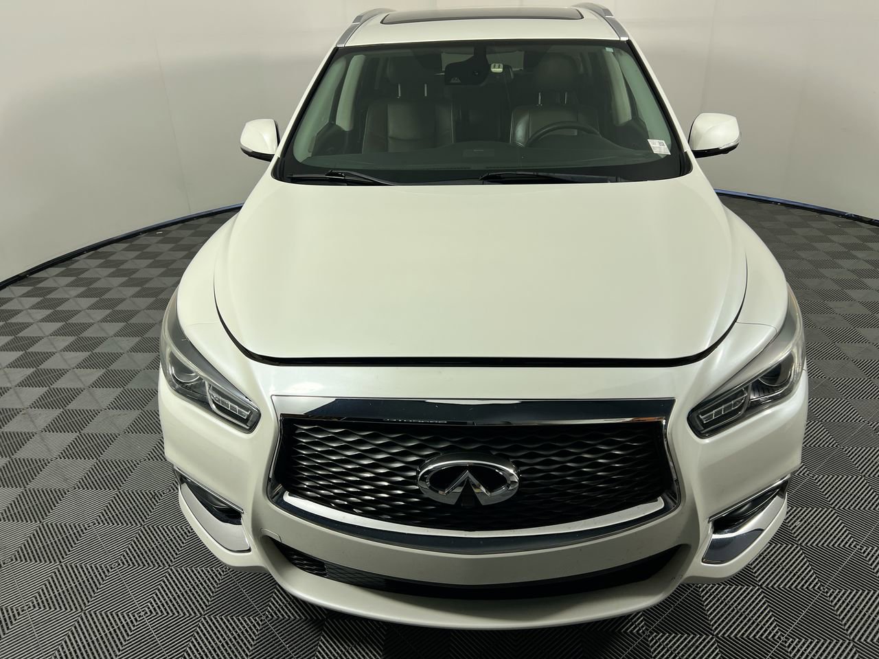 Used 2020 INFINITI QX60 Luxe w/ Essential Package FWD image 8