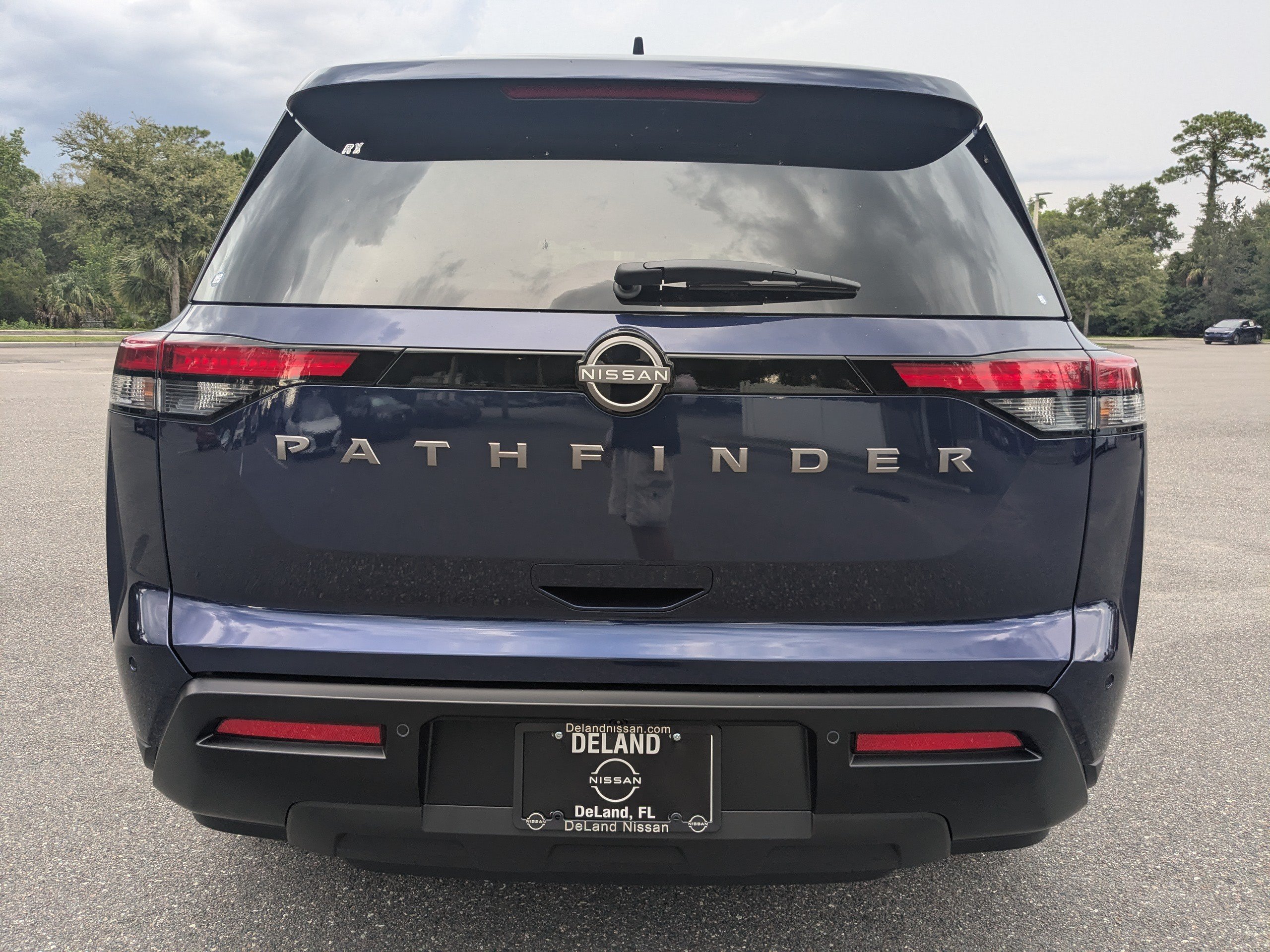 New 2026 Nissan Pathfinder SV FWD image 5