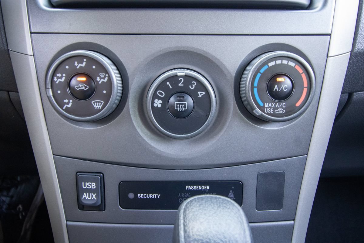Used 2013 Toyota Corolla S FWD image 26