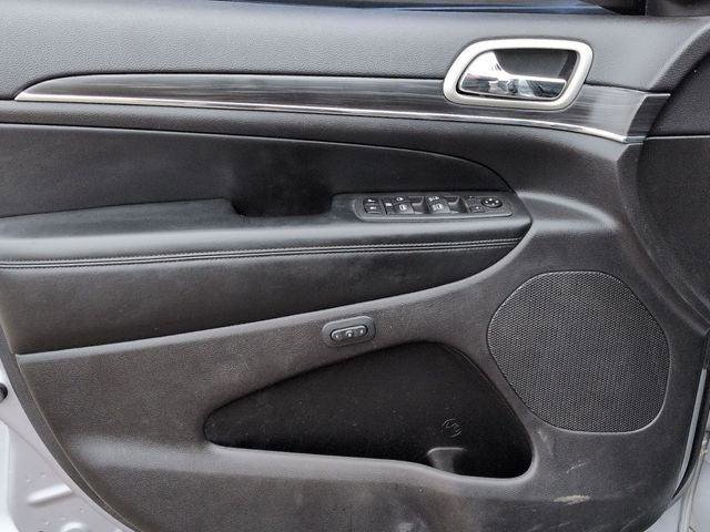 Certified 2020 Jeep Grand Cherokee Limited w/ Premium Lighting Group image 15