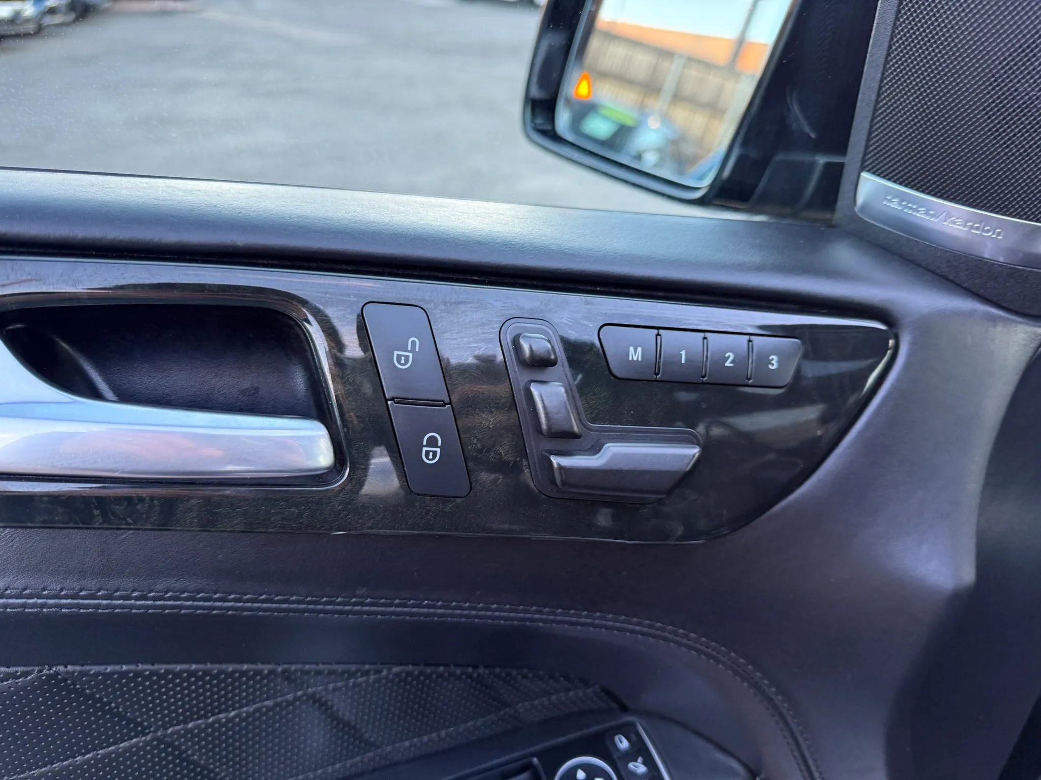 Used 2015 Mercedes-Benz GL 550 4MATIC image 58