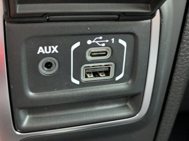 New 2025 Jeep Gladiator Sport image 19