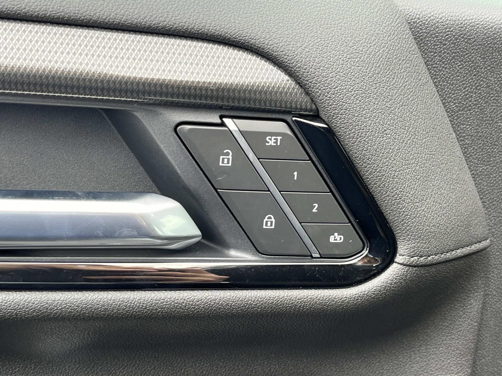 New 2026 GMC Sierra 1500 AT4 w/ Technology Package image 24