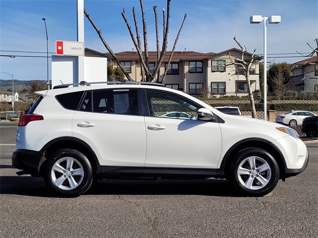Used 2013 Toyota RAV4 XLE image 5