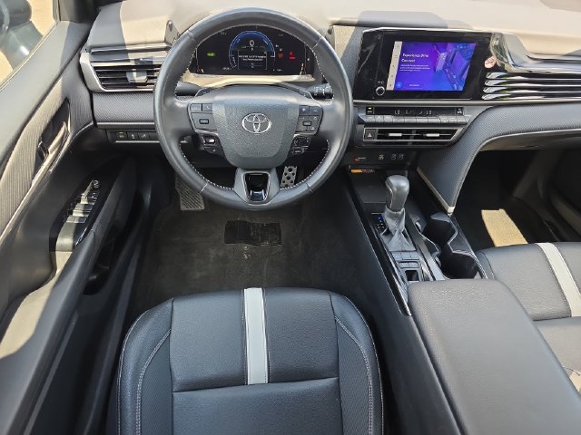 Used 2025 Toyota Camry SE FWD image 12